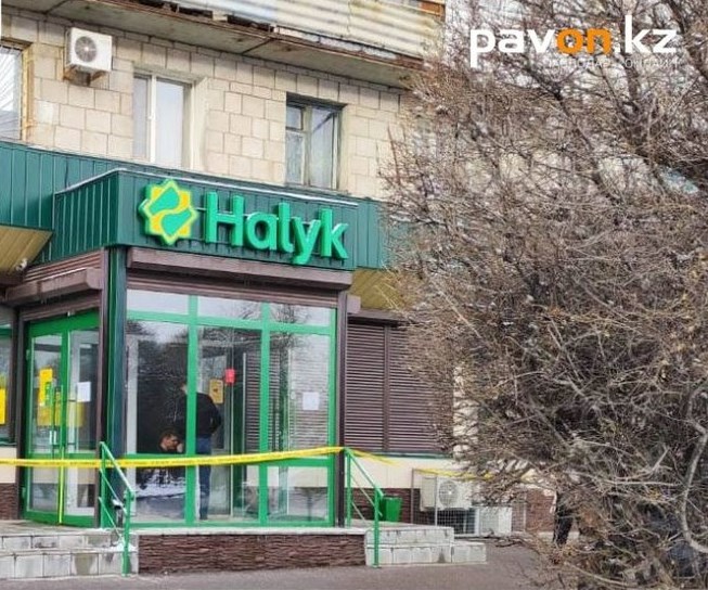 В полиции начали досудебное расследование по факту кражи. Об украденном не сообщается, передает